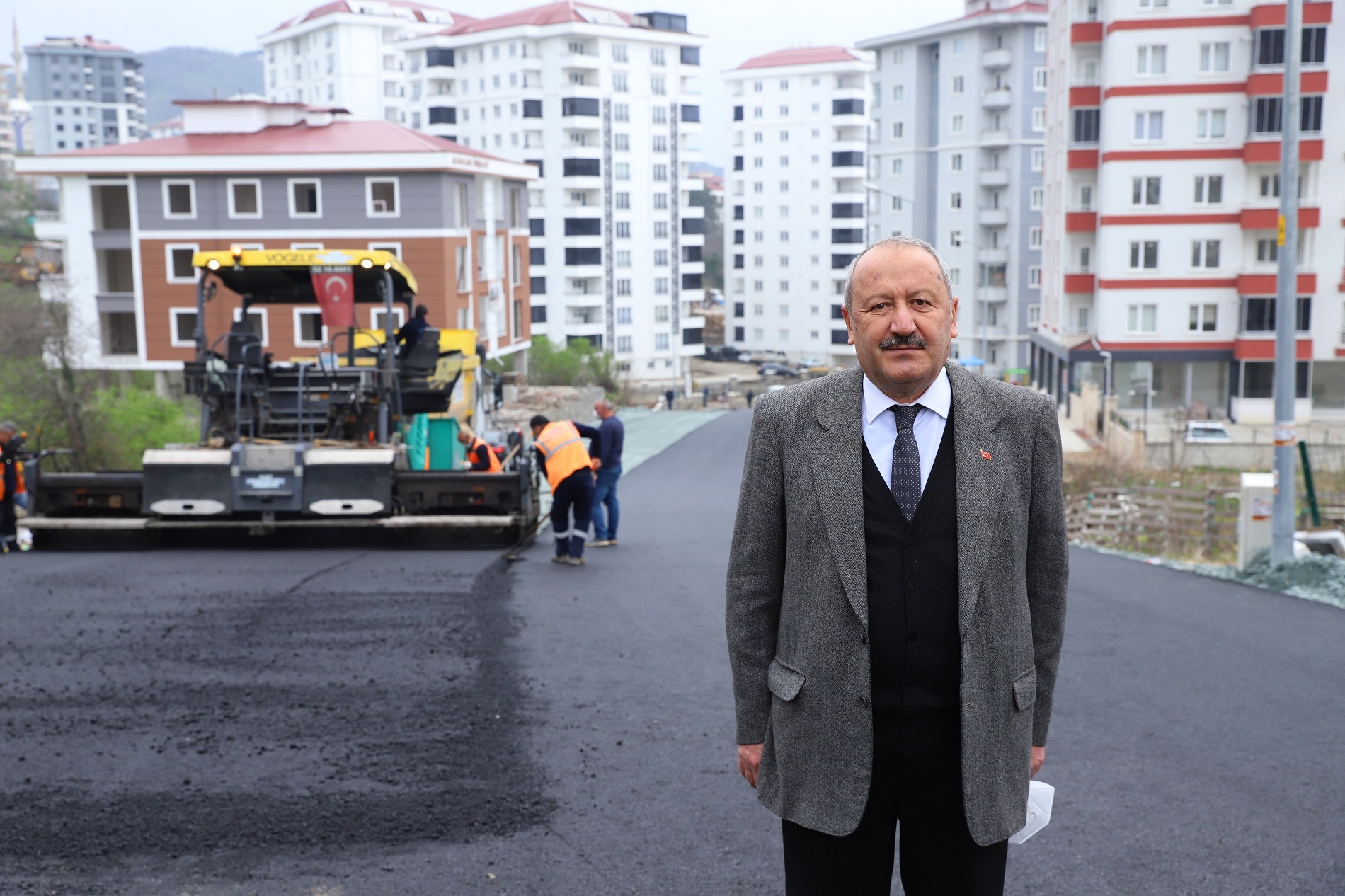 BÜYÜKŞEHİR ASFALTTA HIZ KESMİYOR